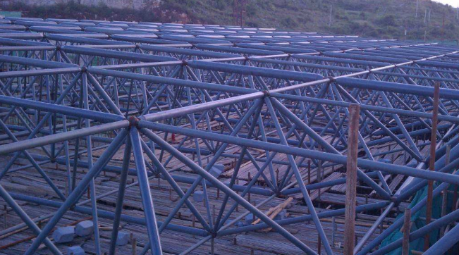广丰县概述网架加工中对钢材的质量的过细恳求